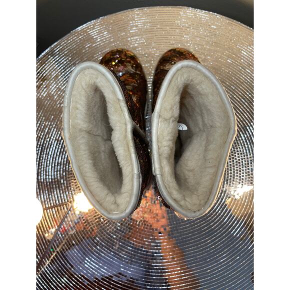 Gold Sequin Ugg Size 6 - Picture 5 of 16